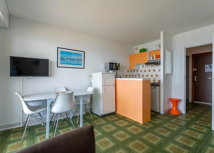 Avec Balcon, Parking Prive, Acces Direct Plage, Proche Centre - Fr-1-319-44 Daire